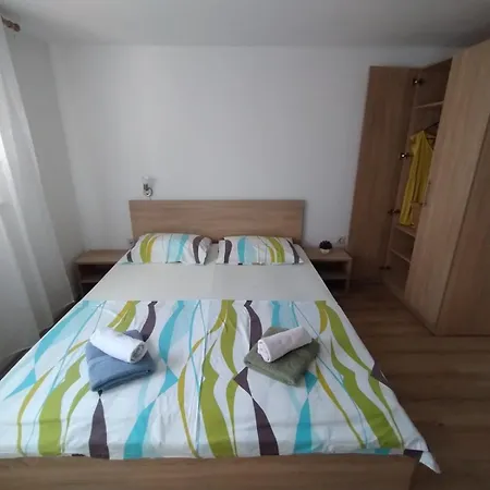 Apartment Tri Palme *