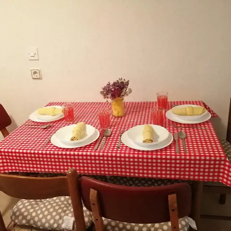 Apartman Tri Palme *